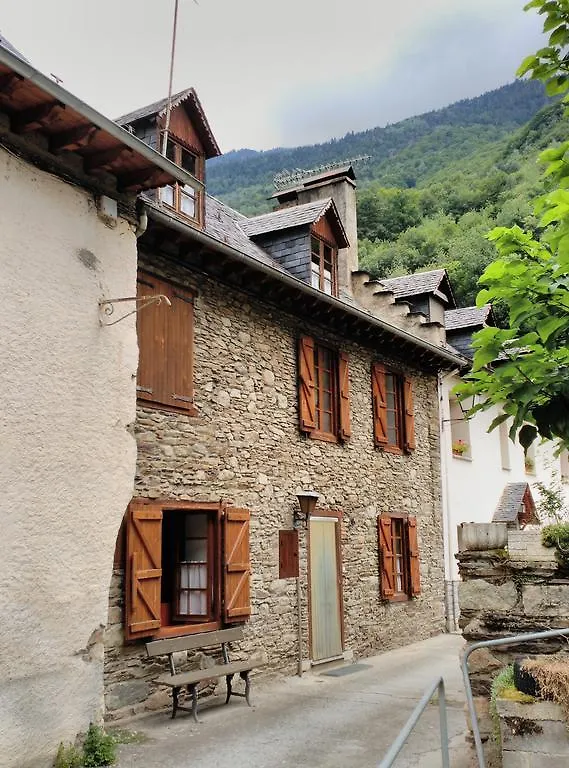 Casa Les Holiday home